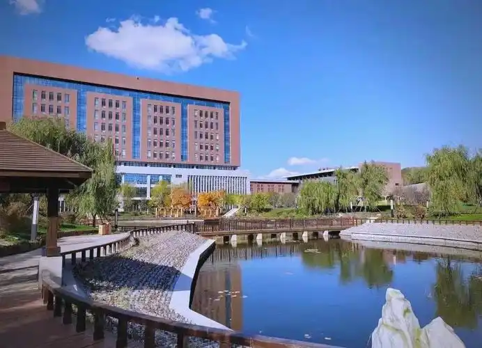 辽宁中医药大学 校园