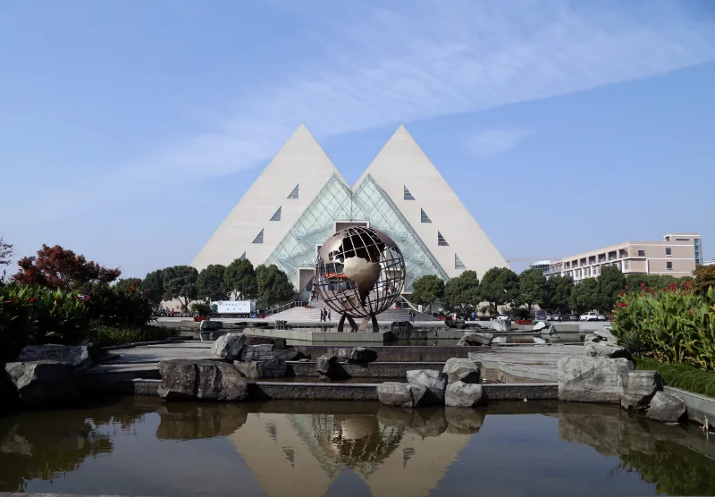 上海工程技术大学 校园