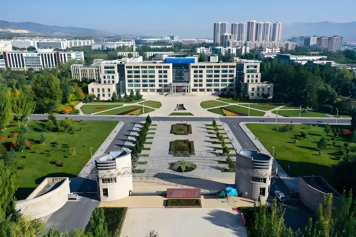 青海大学 校园