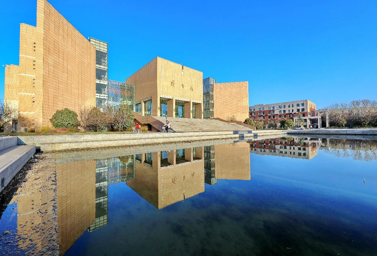 郑州大学 校园