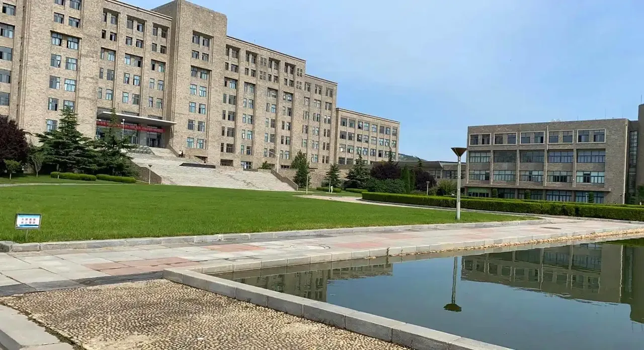 大连工业大学 校园