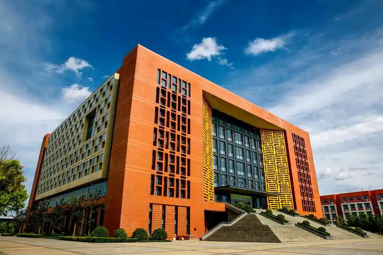 郑州航空工业管理学院 校园