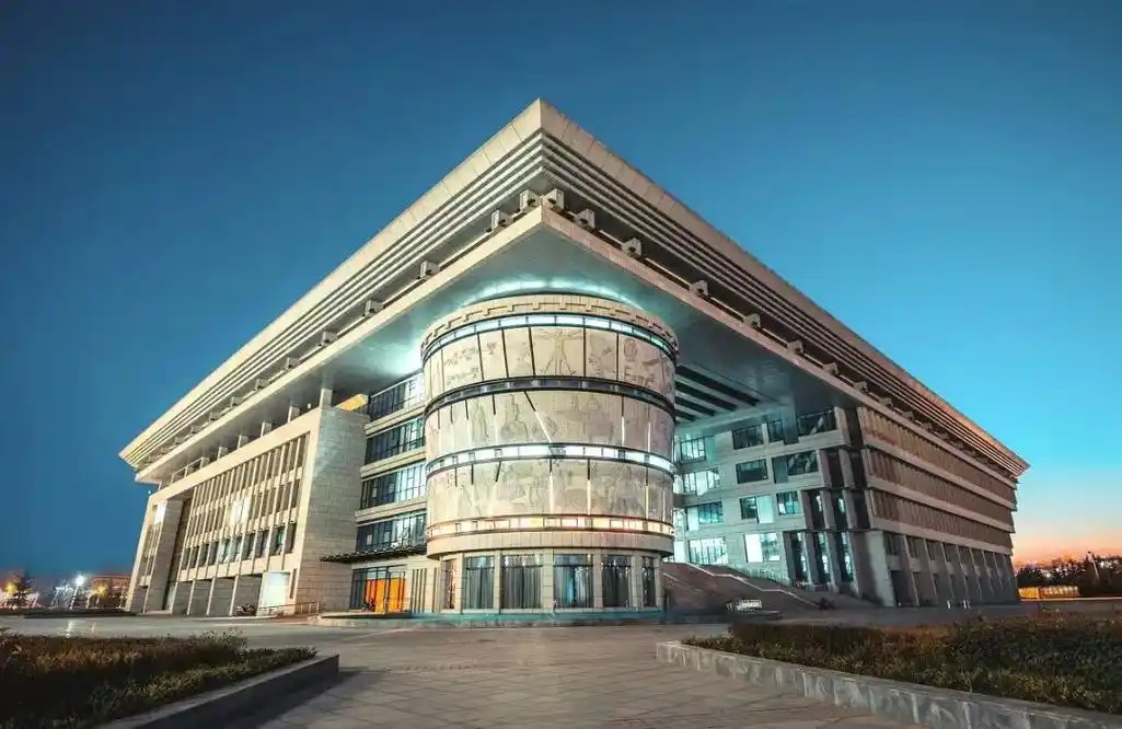 河南科技大学