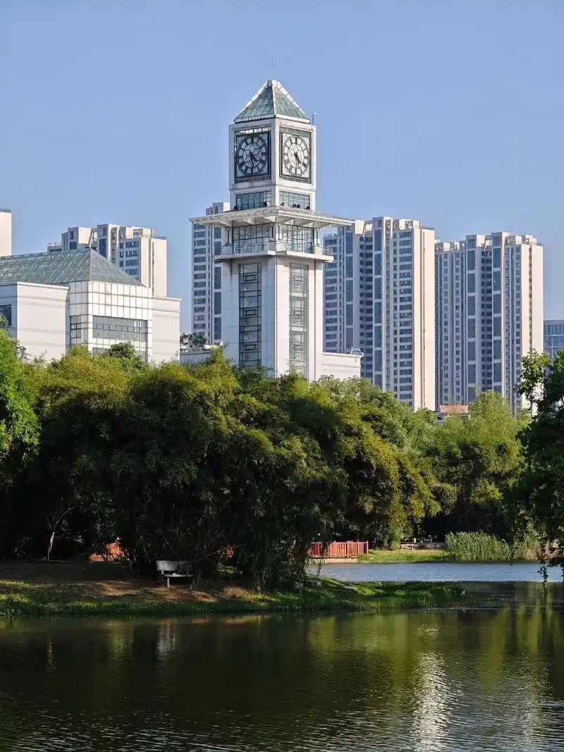 中南财经政法大学 校园
