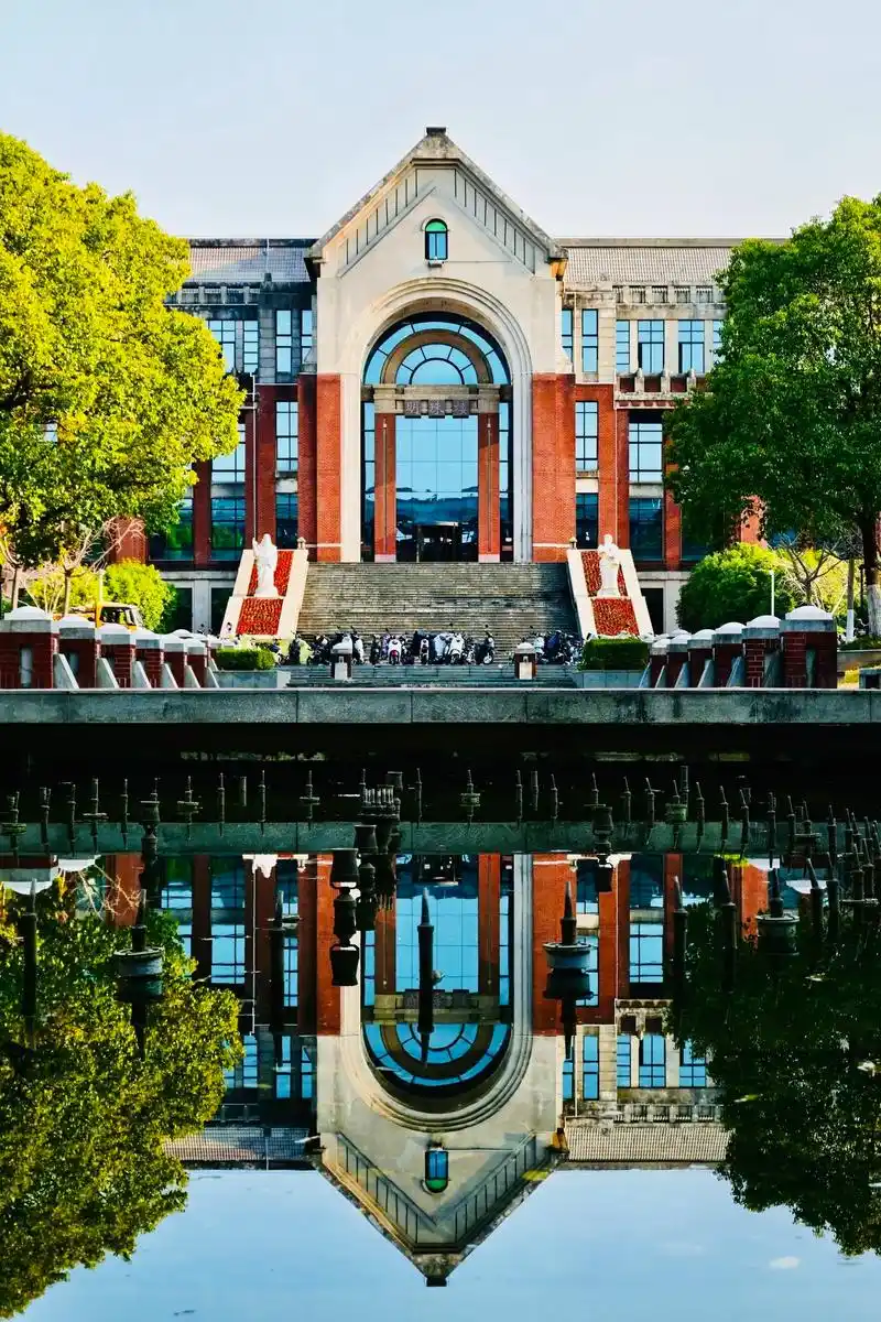 华东政法大学