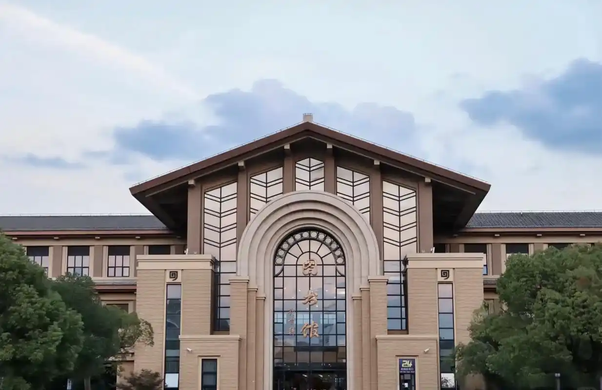 上海政法学院 校园