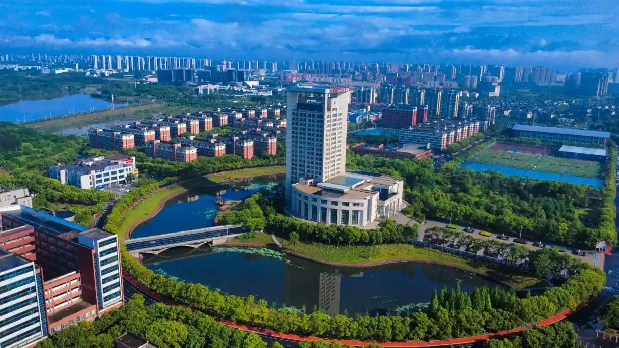南昌航空大学 校园