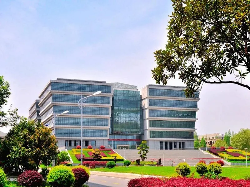 湖北工业大学