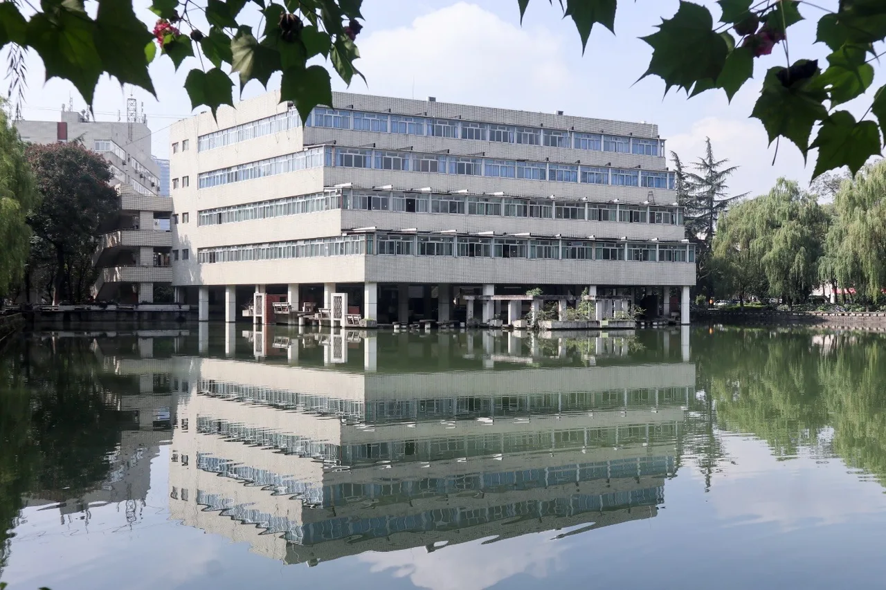 成都理工大学 校园