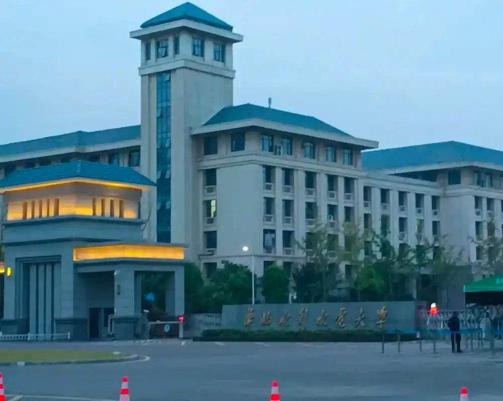 华北水利水电大学 校园