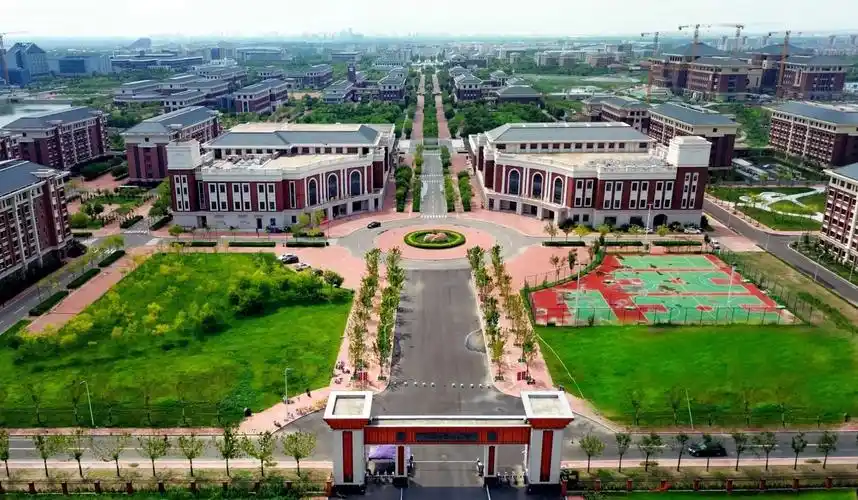 天津中医药大学 校园