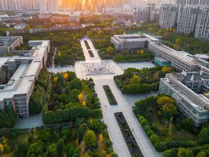 西华大学 校园