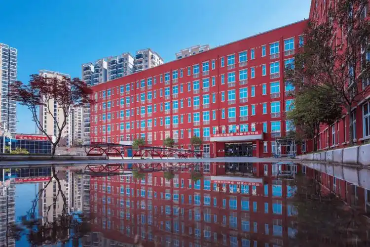 湖北汽车工业学院 校园
