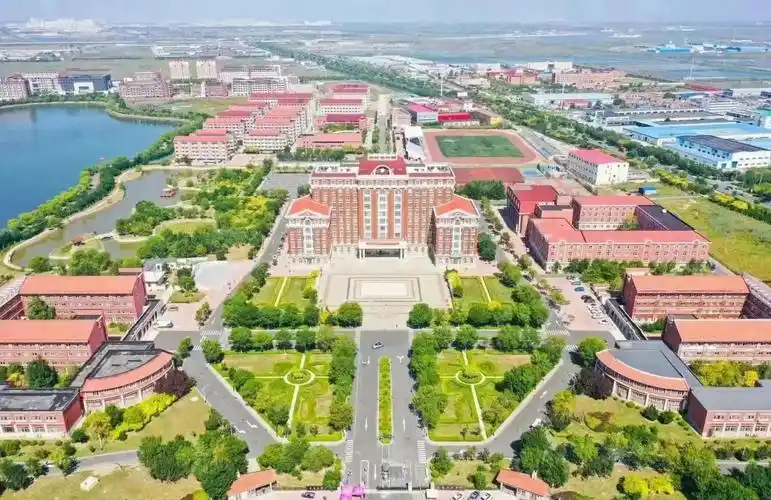天津外国语大学 校园
