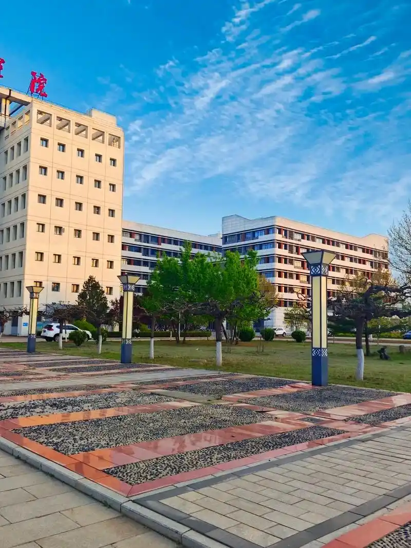 河北科技师范学院 校园