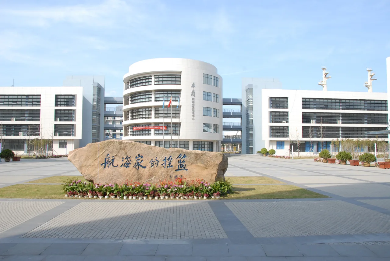 上海海事大学 校园